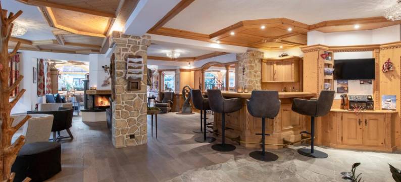 赛西亚瓦里塞酒店(Chesa Valese)图片