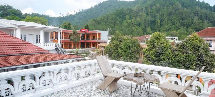 格罗约根塞武塔旺曼古附近的红门(RedDoorz Near Grojogan Sewu Tawangmangu)图片