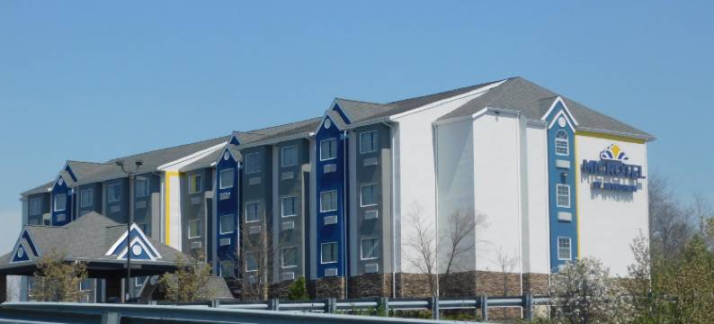 麦客达套房酒店- 特瑞阿德尔福亚(Microtel Inn & Suites by Wyndham Wheeling at the Highlands)图片