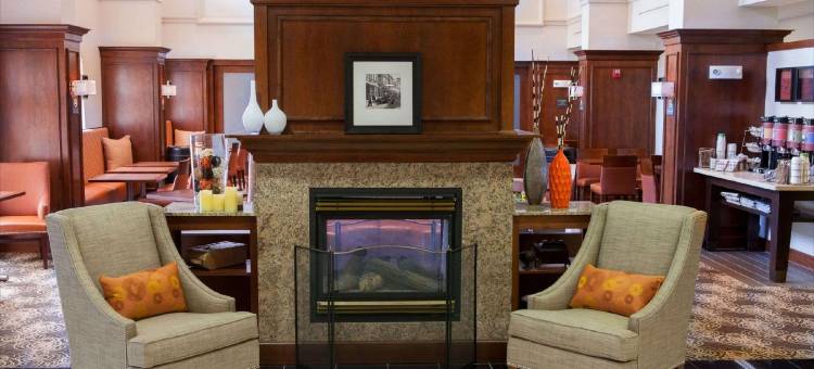 雷纳姆-陶顿欢朋酒店(Hampton Inn Raynham-Taunton)图片