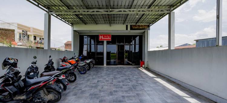RedDoorz Near Dr Oen Solo Baru Hospital图片