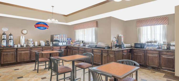 斯奈德呗盟套房酒店(Baymont by Wyndham Snyder)图片