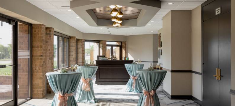 密尔沃基北岸福朋喜来登酒店(Four Points by Sheraton Milwaukee North Shore)图片