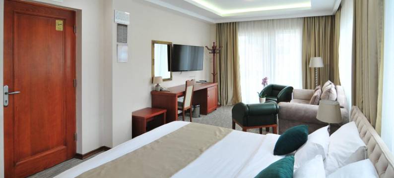 蒙特丽格伊洛酒店(Hotel Montenegrino)图片