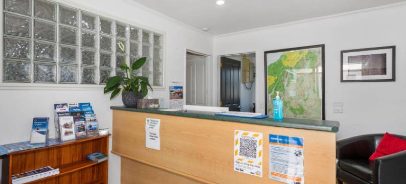 特威斯尔雷克斯汽车旅馆(The Lakes Motel)图片