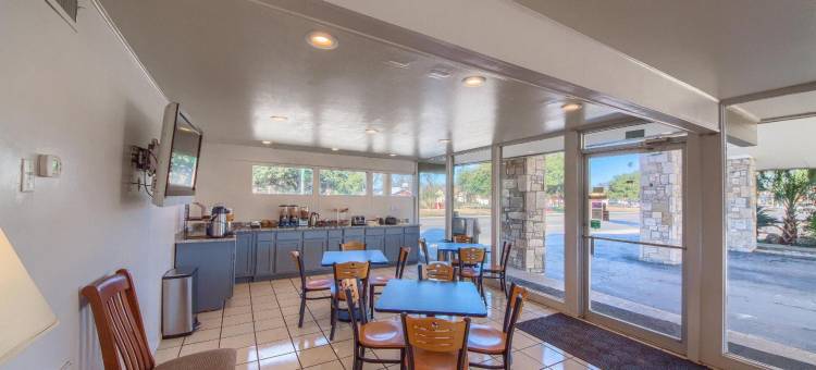 尤瓦尔迪美洲最佳价值酒店(Americas Best Value Inn Uvalde)图片