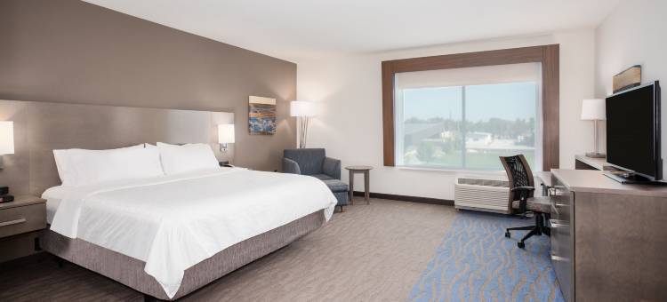 大本德智选假日酒店(Holiday Inn Express & Suites Great Bend)图片