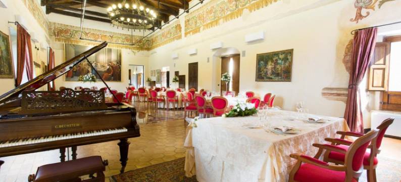 阿尔托蒙特城堡酒店(Castello di Altomonte)图片