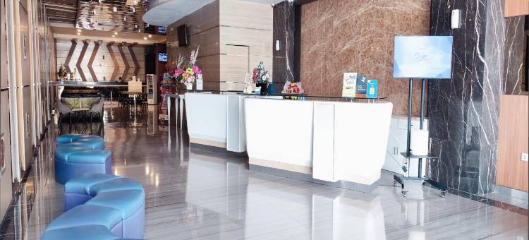 惠里普瑞米尔酒店(W Three Premier Hotel Lagaligo)图片