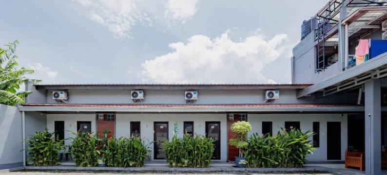 RedDoorz Near Dr Oen Solo Baru Hospital图片