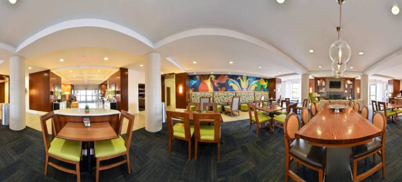 智选假日套房酒店特雷霍特(Holiday Inn Express & Suites TERRE HAUTE by IHG)图片