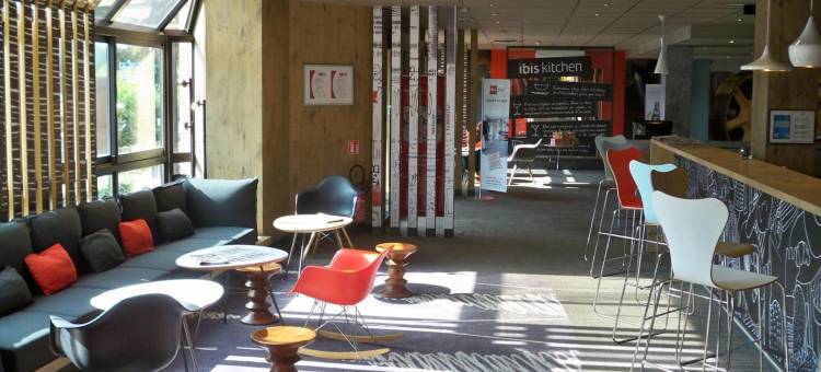 宜必思埃夫里库尔库罗纳酒店(Ibis Évry-Courcouronnes)图片