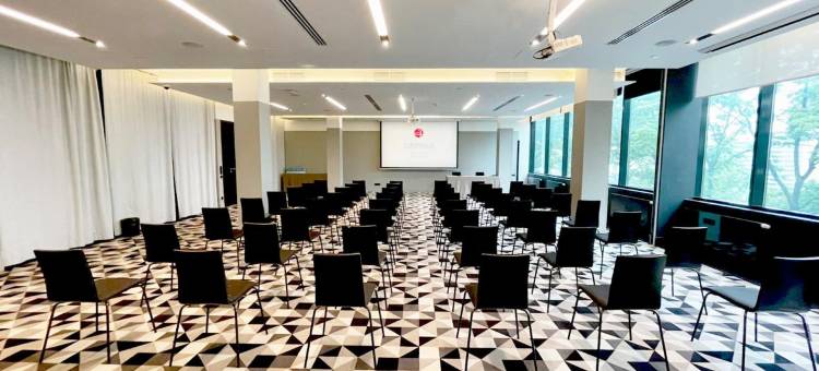 阿兹马特富拉迪沃斯托克酒店(Azimut Hotel Vladivostok)图片