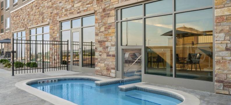 巴拉布费尔德套房酒店(Fairfield Inn & Suites Baraboo)图片