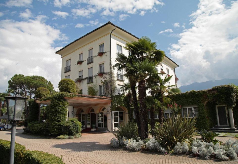 Villa Favorita - Parkhotel DeltaHotel Overview