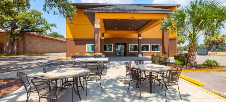 比洛克西海滩戴斯酒店(Days Inn by Wyndham Biloxi Beach)图片