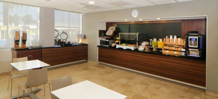 新拉莱多万豪城市快捷酒店(City Express by Marriott Nuevo Laredo)图片