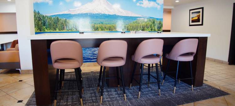 科达伦华美达酒店(Ramada by Wyndham Coeur d'Alene)图片