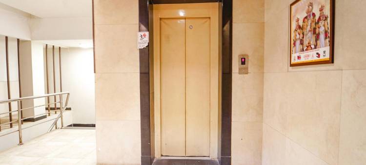 Fabhotel 卡尔帕甘(FabHotel Karpagam - 900m from Nehru Stadium)图片