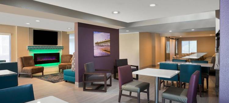 北默特尔比奇拉昆塔温德姆酒店(La Quinta Inn by Wyndham North Myrtle Beach)图片