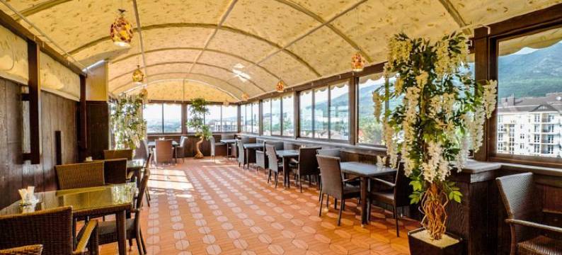 加利福尼亚酒店(Kaliforniya Hotel)图片