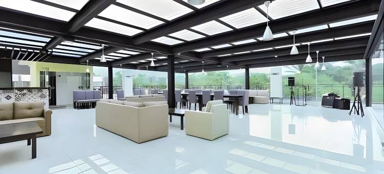 展玉费卢西吉诺酒店(Gino Feruci Cianjur)图片