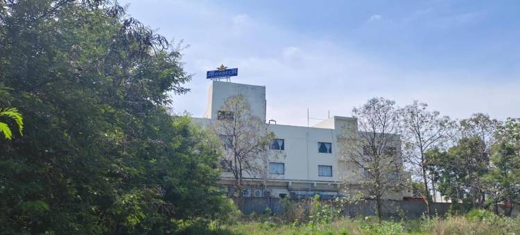 斯里市的Monarch Express(Monarch Express, Sri City)图片