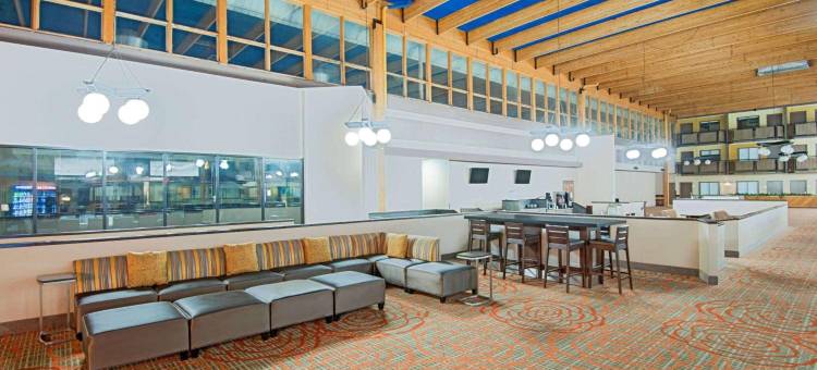 吉莱特华美达广场酒店会议中心(Ramada Plaza by Wyndham Gillette Conference Center)图片