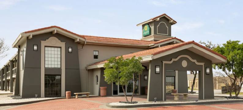 圣安东尼奥拉克兰拉昆塔温德姆酒店(La Quinta Inn by Wyndham San Antonio Lackland)图片