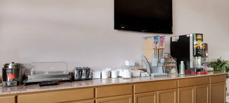 堪萨斯城温德姆速8酒店(Super 8 by Wyndham Kansas City)图片