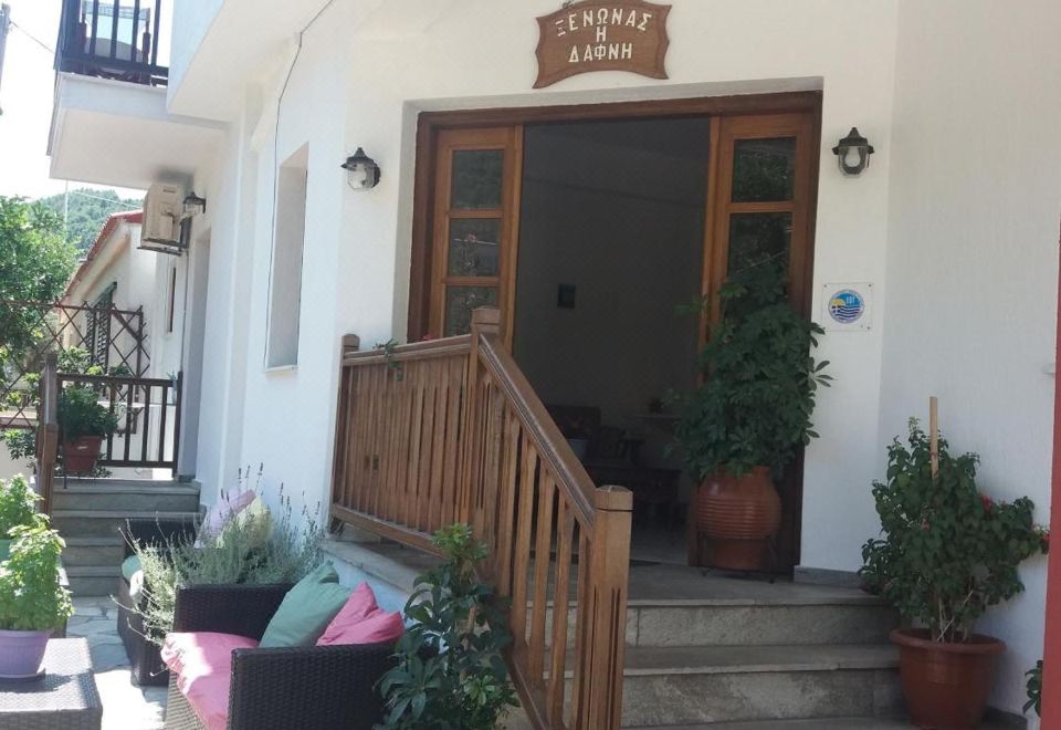 Dafnis Studios Hotel Overview