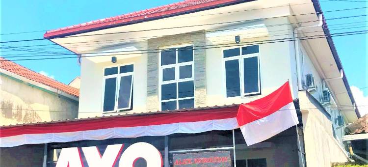 爱丽丝民宿-近乌内、火车站和阿伦阿伦(Alice's Homestay Near Unej, Stasiun and Alun-Alun Syariah)图片