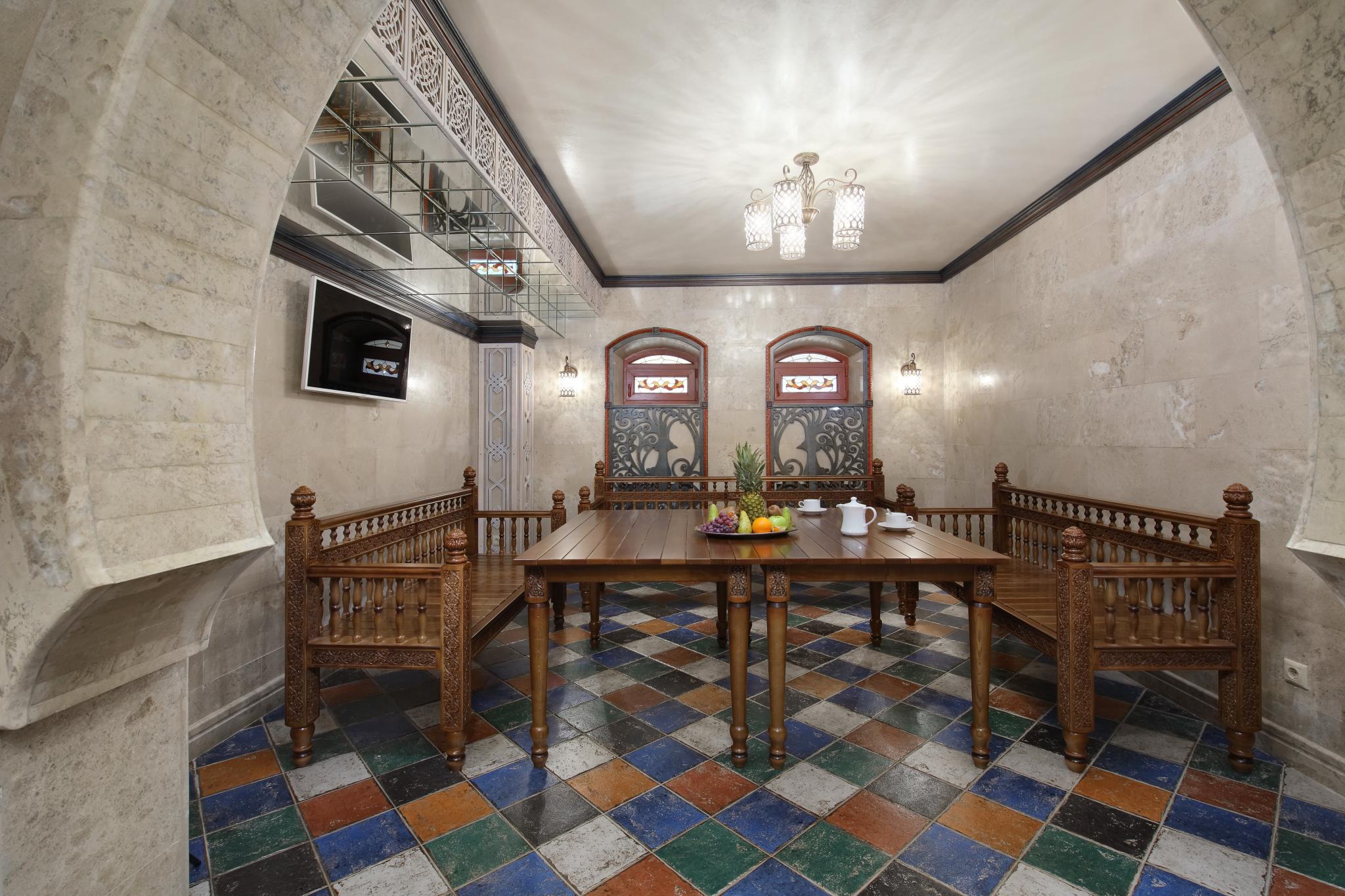 Bristol HotelOver view