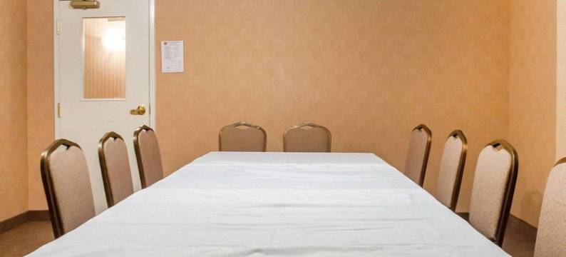 伍德斯托克旅馆和套房(Woodstock Inn and Suites)图片