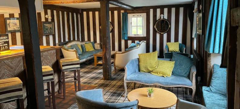 墙洞(The Hole in the Wall)图片