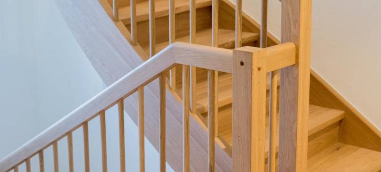 Bob W Munich Airport - Peterhof图片