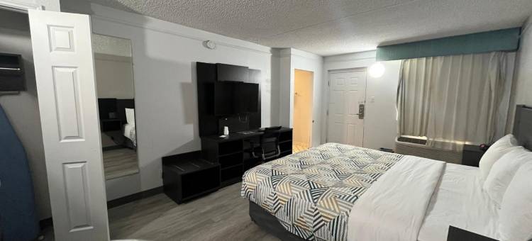 Studio 6 凤凰城, 亚利桑那州 - 市中心(Studio 6 Phoenix, AZ Midtown)图片