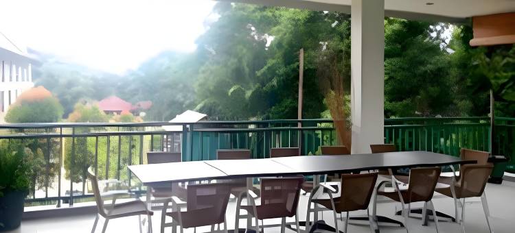 拉图度假酒店(Ratu Hotel & Resort)图片