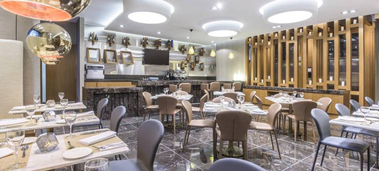 波哥大机场万怡酒店(Courtyard by Marriott Bogota Airport)图片