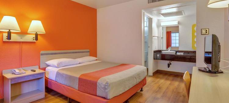 Super 8 by Wyndham Santa Rosa North(Super 8 by Wyndham Santa Rosa North)图片
