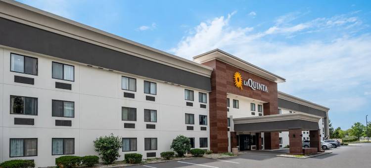 印第安纳波利斯机场行政公路拉昆塔温德姆酒店(La Quinta Inn by Wyndham Indianapolis Airport Executive Dr)图片