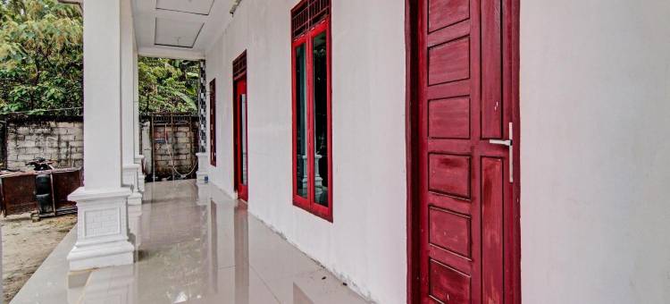 森达纳伊斯兰旅馆酒店，靠近PASAR FLAMBOYAN(Hotel O Wisma Cendana Syariah Near Pasar Flamboyan)图片