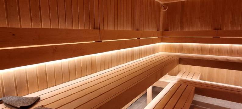 利特洛瑞亚瑞纳酒店(Literaturny Otel Arina R Hotel)图片