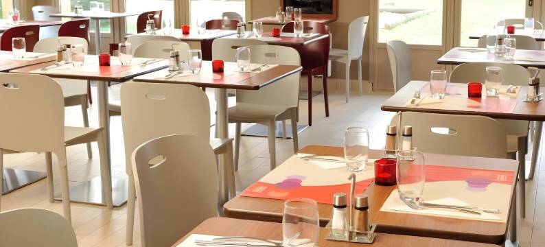 尼奥尔东-拉克莱士基里亚德酒店(Kyriad Niort Est - la Crèche)图片