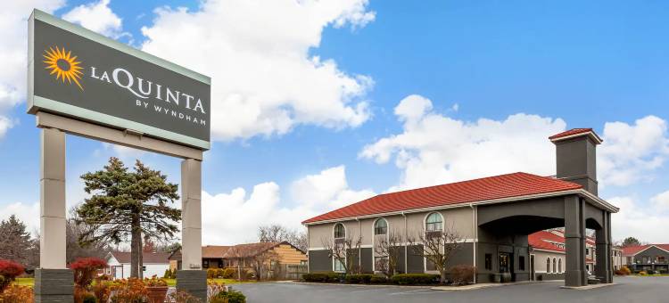 拉昆塔温德姆酒店-近桑达斯基锡达波因特(La Quinta Inn by Wyndham Sandusky Near Cedar Point)图片