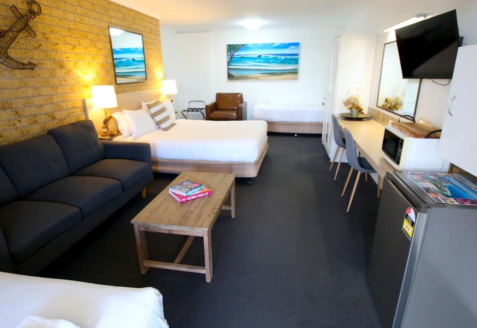 Tweed Harbour Motor Inn Hotel Overview