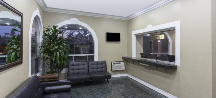 圣迭戈环球速8酒店(Super 8 by Wyndham San Diego Hotel Circle)图片