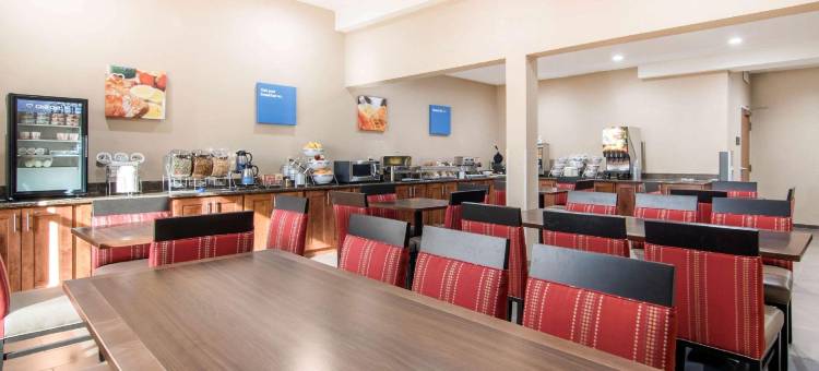 章克申城舒适套房酒店-近莱利堡(Comfort Inn & Suites Junction City - Near Fort Riley)图片