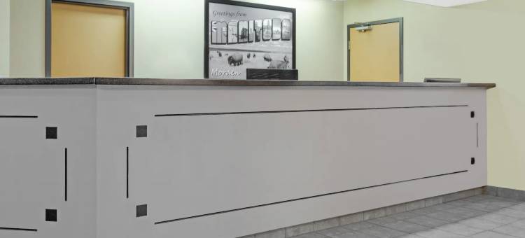 莫登速8酒店(Super 8 by Wyndham Morden)图片