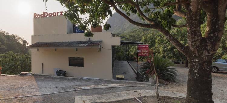 红多兹酒店-近西勒图苏卡布米(RedDoorz Near Ciletuh Sukabumi)图片